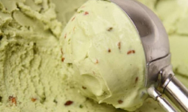 Συνταγή για σπιτικό παγωτό φυστίκι από τα χέρια της μαμάς!