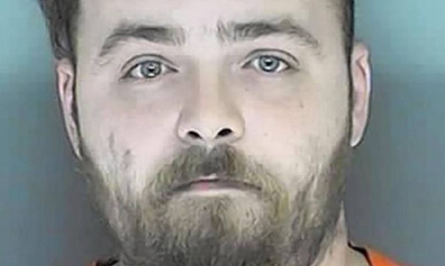 Διεστραμμένο ζευγάρι βασάνιζε 20χρονη και την εξέδιδε μέσω internet