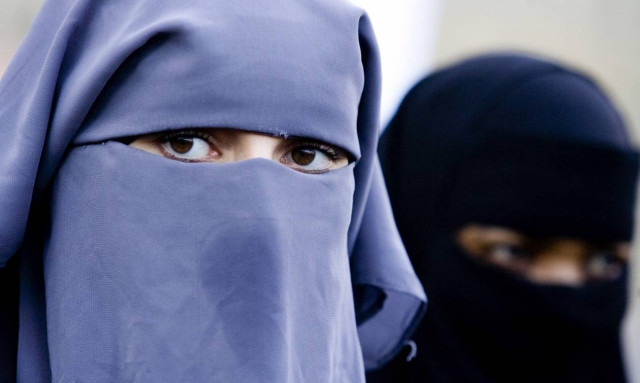 Αποκαλυπτική έρευνα: Σε 40 χρόνια η Ευρώπη θα είναι μια Ισλαμική ήπειρος  (video)