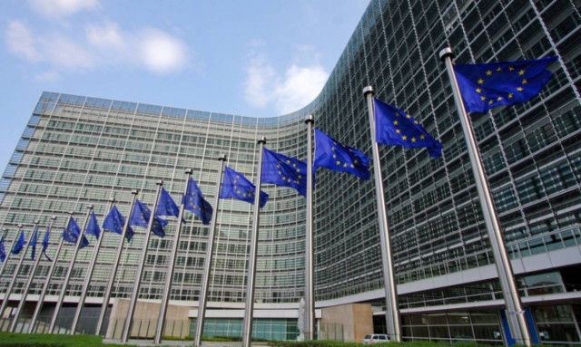 Κομισιόν: Λαμβάνουμε υπόψη τις αποφάσεις της ελληνικής κυβέρνησης για τις ιδιωτικοποιήσεις