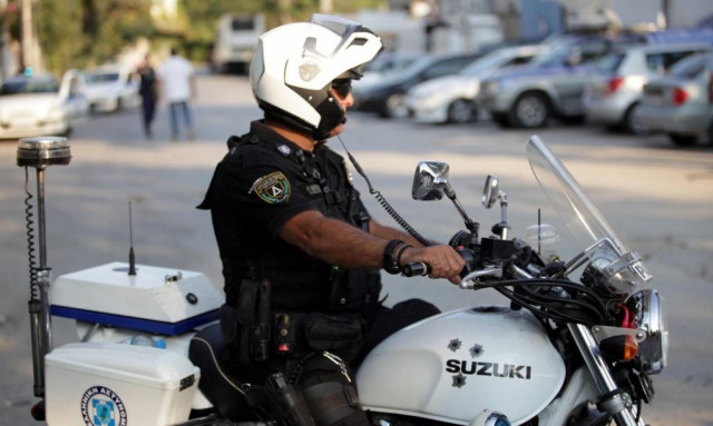 Πατέρας και κόρη έκλεψαν 70.000 ευρώ από 54χρονη