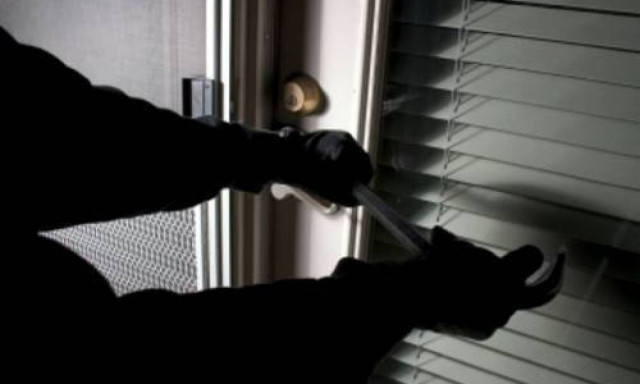 Κλάπηκαν αντικείμενα αξίας 10.000 ευρώ