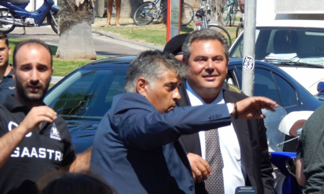 Οργή λαού κατά του Καμμένου (pics-vid)