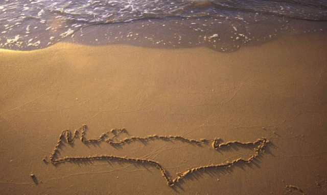 Απίστευτο! Τουρίστρια από την Ολλανδία φώναζε σε Ελληνίδα ότι η παραλία της ανήκε!