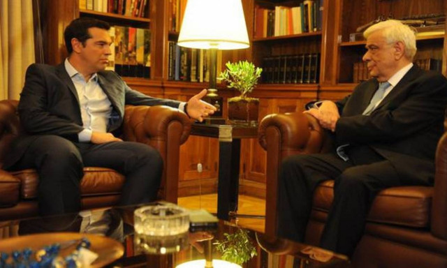 Πρόωρες εκλογές: Παιχνίδια καθυστερήσεων με τις διερευνητικές εντολές για την ημερομηνία των εκλογών