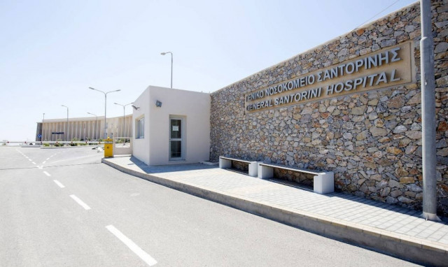 Στη Σαντορίνη για το νέο νοσοκομείο ο Γιάννης Μπασκόζος