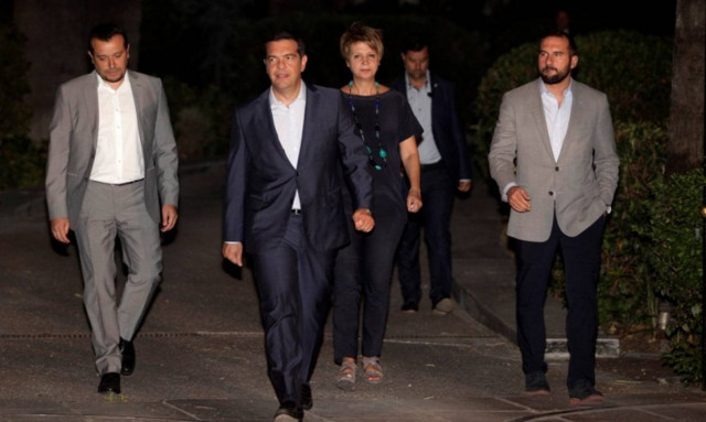 Πρόωρες εκλογές – Τσίπρας: Καθήκον μας να βγάλουμε τη χώρα απ’την κρίση