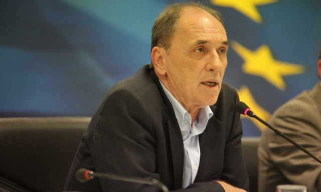 Δέσμευση Σταθάκη για άμεση άρση των capital controls