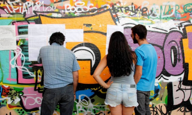 Βάσεις 2015: Το γιατί της μεγάλης πτώσης