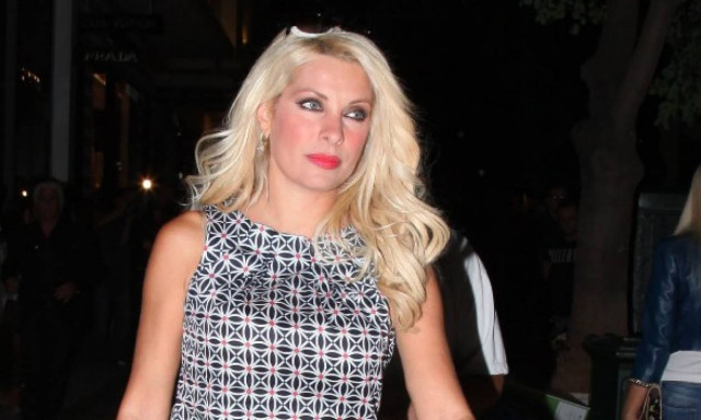 Βγήκαν «μαχαίρια» μετά τη βάφτιση της κόρης της Μενεγάκη