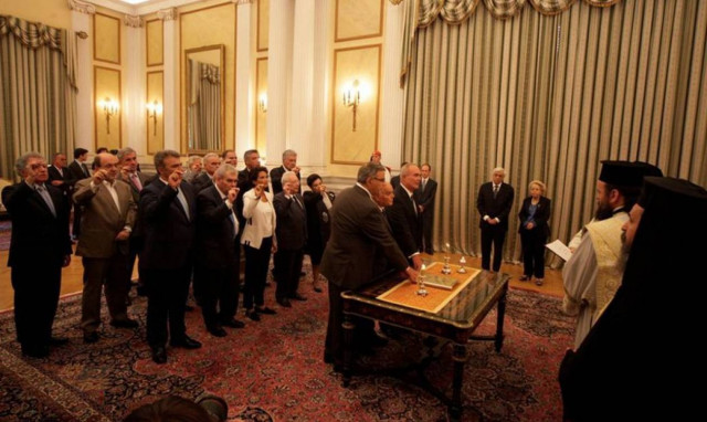 Εκλογές 2015 - Τα βιογραφικά των μελών της υπηρεσιακής κυβέρνησης