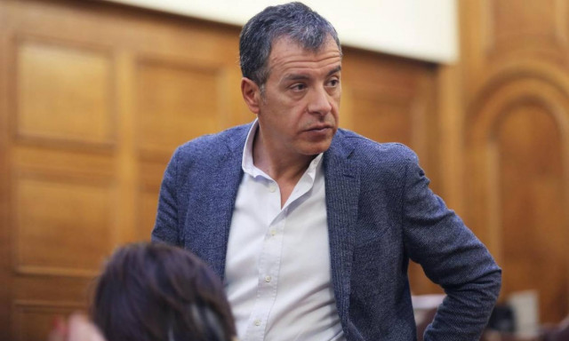 Στ. Θεοδωράκης: Λάθος του Τσίπρα να πει ότι δεν συνεργάζεται με κανέναν