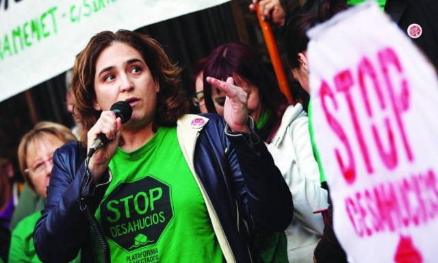 Τη δημιουργία «πόλεων – καταφυγίων» για τους πρόσφυγες πρότεινε η δήμαρχος της Βαρκελώνης