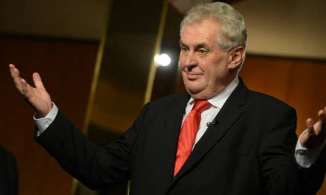 Εμπρηστική δήλωση από τον Τσέχο πρόεδρο: «Η χώρα μου θα μπει στο ευρώ μόλις αποχωρήσει η Ελλάδα»