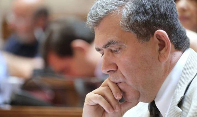 Εκλογές 2015 - Αιχμές Μητρόπουλου για παρέμβαση κυβερνητικού στελέχους εναντίον του