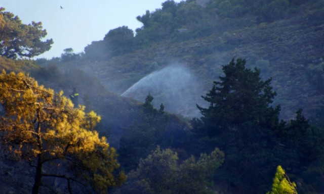 Υπό έλεγχο η φωτιά στη Λέσβο