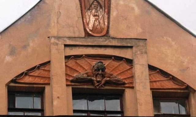 Διαδήλωση στην Αγία Πετρούπολη για την καταστροφή του «δαίμονα»