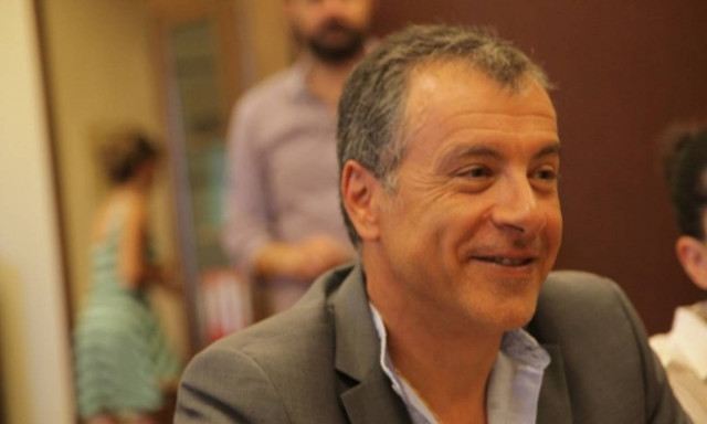 Θεοδωράκης: Πρέπει να δημιουργηθεί κυβέρνηση που θα εκφράζει την πλειοψηφία του ελληνικού λαού