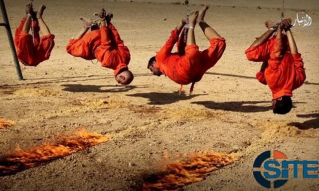 Βίντεο-σοκ: Τζιχαντιστές καίνε ζωντανούς ομήρους δεμένους χειροπόδαρα