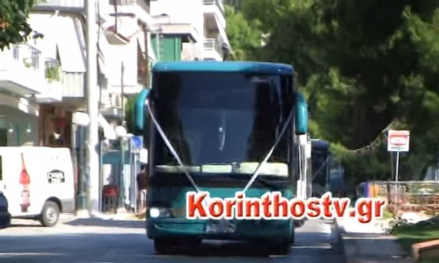 Κόρινθος: Νύφη πήγε στο γάμο της με το ΚΤΕΛ (video)