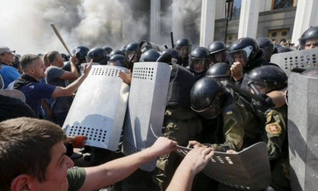 Καταδίκασε ο ΟΗΕ τις βίαιες συγκρούσεις στο Κίεβο