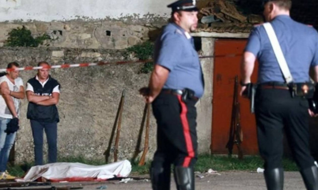 Σοκ στην Ιταλία: Νεκροί ηθοποιοί από έκρηξη όπλου σε θεατρική παράσταση (videos+photos)