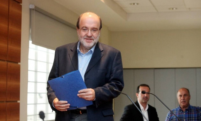 Αλεξιάδης: Τα χρήματα στις τράπεζες για να αποφευχθεί επιπλέον φορολόγηση