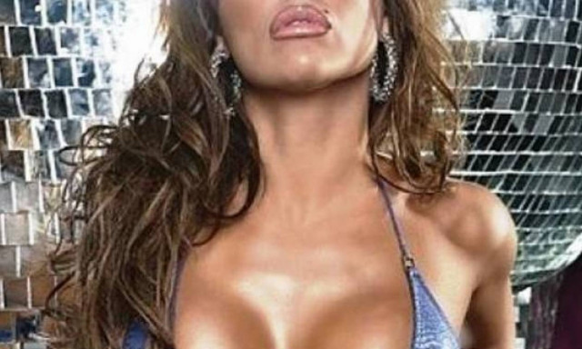 Η Ελληνίδα που μας κόλασε (photos)