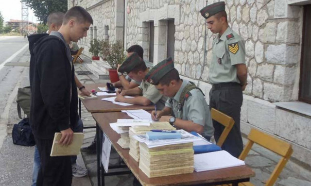 Οι επιτυχόντες σε ΣΣΕ και ΣΜΥ καλούνται στα θρανία...