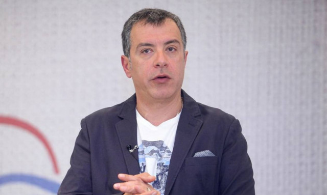 Στ. Θεοδωράκης: Ζήτησε από Ιερώνυμο αξιοποίηση περιουσίας της εκκλησίας