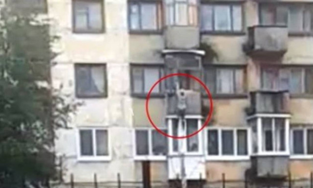 Προσπάθησε να πουλήσει την παρθενιά της στο… βιαστή της - Δείτε πώς ξέφυγε! (video)