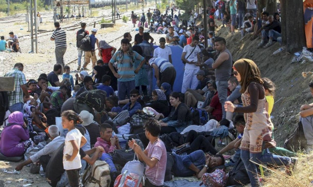 ΟΗΕ: Πάνω από 200.000 στην Ελλάδα το 2015 - Εξαπλάσιος αριθμός από πέρυσι