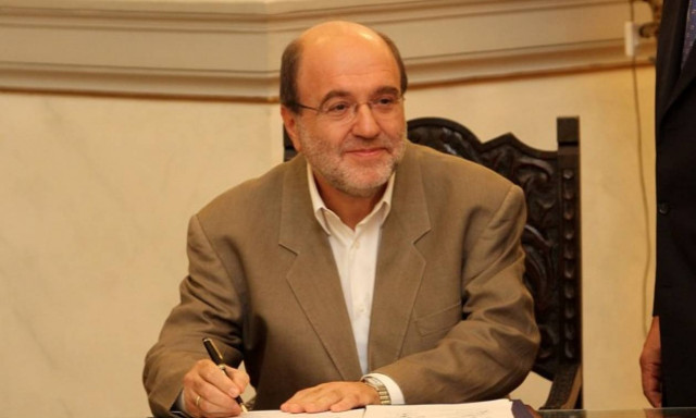 Αλεξιάδης: Απάντηση στο ΠΑΣΟΚ που κάλεσε την Βασιλική Θάνου να τον …μαζέψει!