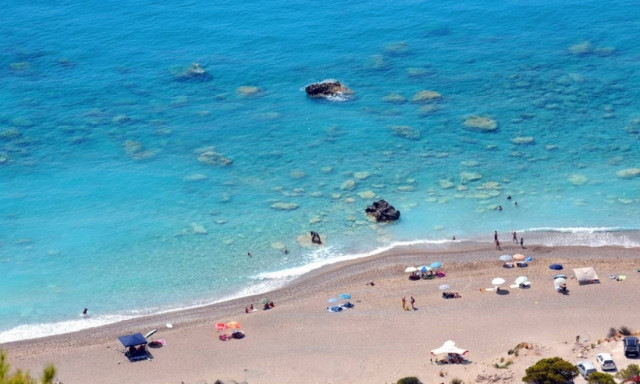 ﻿Μίνι καύσωνας - Με λιακάδα και... τοπικά 40 βαθμούς ο καιρός της Παρασκευής (pics)