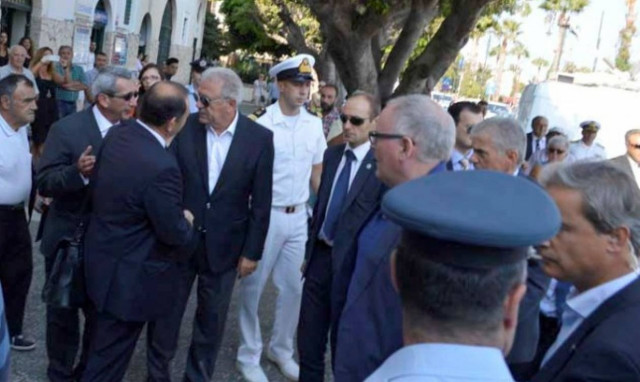 Την ανάγκη ενιαίας πολιτικής ασύλου στην Ευρώπη υπογράμμισαν Τίμερμανς και Αβραμόπουλος