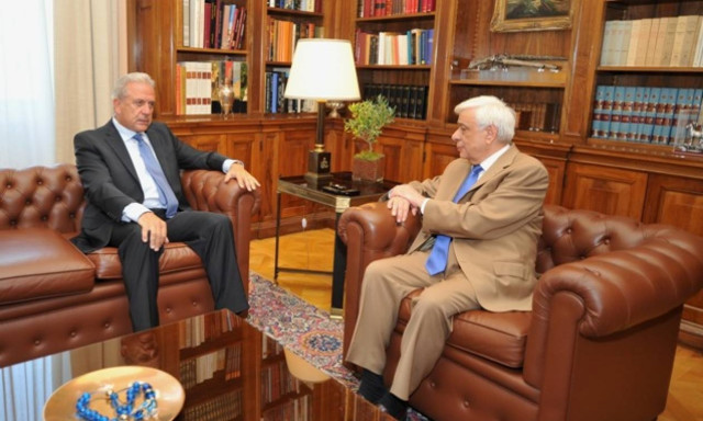 Παυλόπουλος: Να δούμε το μεταναστευτικό μακριά από κραυγές και ψιθύρους