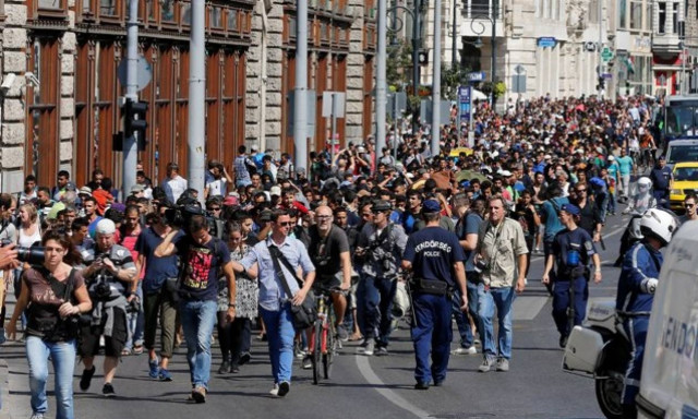 Αυστρία: Περίπου 2.000 πρόσφυγες έχουν φτάσει από την Ουγγαρία