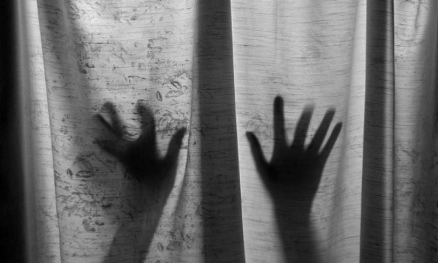 Σοκ στην Αργεντινή: Άνδρας κρατούσε σε κελί την ψυχικά ασθενή σύζυγό του και τον αυτιστικό γιο του