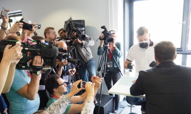 Αποστολή στο Βερολίνο - IFA 2015: Τι γίνεται όταν «τσιπάρεις» έναν άνθρωπο