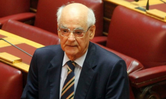 Εκλογές 2015: Επιστρέφει σε μη εκλόγιμη θέση ο Απόστολος Κακλαμάνης