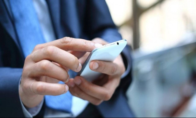 Για κακόβουλο λογισμικό που "επιτίθεται" σε κινητά τηλέφωνα προειδοποιεί η Αστυνομία