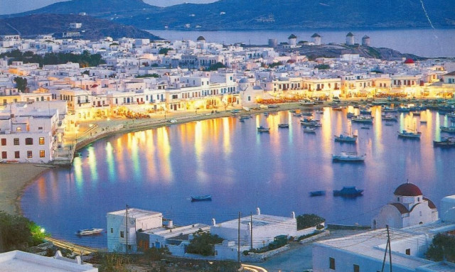 Καταγγελία για ξυλοδαρμό σε beach bar της Μυκόνου - Χαροπαλεύει το θύμα