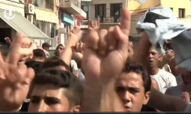 Telegraph: Εκρηκτική η κατάσταση στη Μυτιλήνη με τους πρόσφυγες (video)