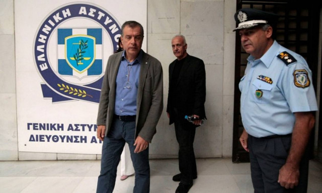 Στη Γενική Αστυνομική Διεύθυνση Αττικής ο Θεοδωράκης