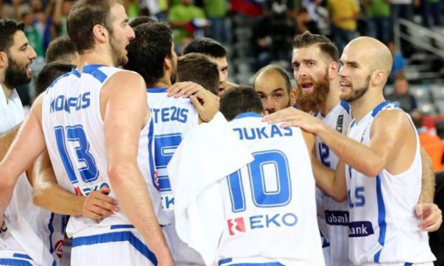 LIVE CHAT Ελλάδα - Ολλανδία