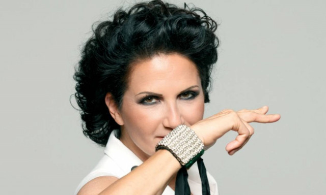 Πρωτοψάλτη: Διαθέτει την αμοιβή της για τους μετανάστες που συρρέουν στα νησιά του Β. Αιγαίου