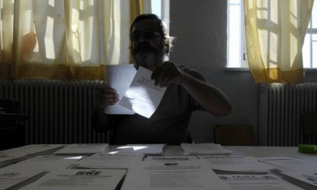 Εκλογές 2015: Θρίλερ για γερά νεύρα δείχνουν 4 νέες δημοσκοπήσεις