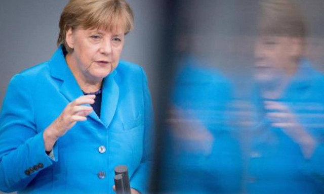 Το αδιαχώρητο στο Μόναχο από τους πρόσφυγες – Μέρκελ: Να αναλάβει τις ευθύνες της η Ελλάδα (vids)