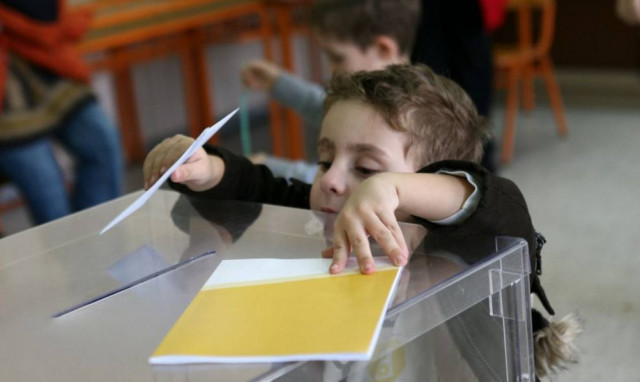 Δημοσκοπήσεις: Θρίλερ μέχρι την τελευταία στιγμή δείχνουν οι νέες μετρήσεις