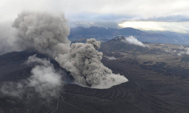 Έκρηξη ηφαιστείου στην Ιαπωνία (video)
